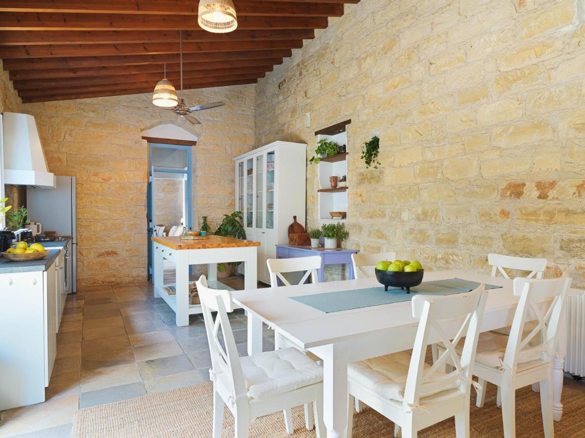 Villa Avgoustis Pachna Eksteriør billede