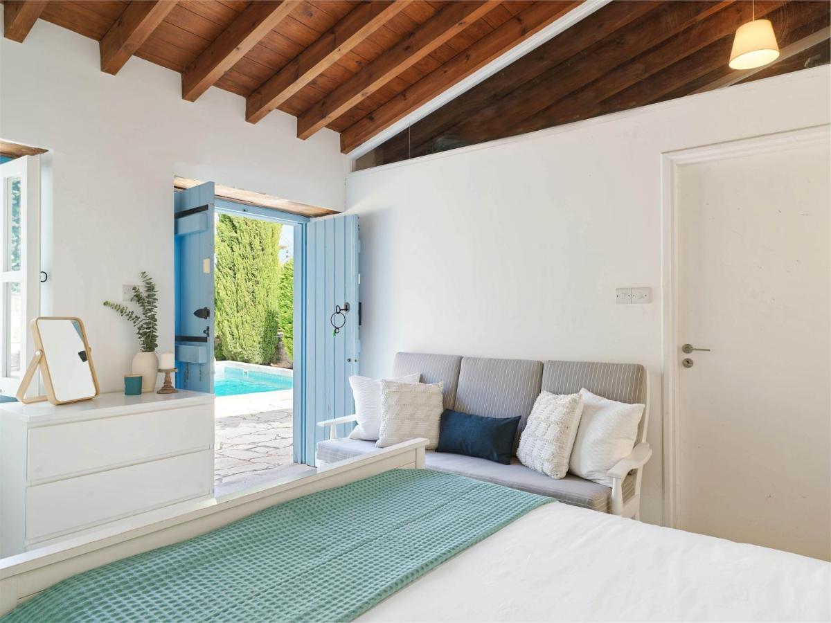 Villa Avgoustis Pachna Eksteriør billede